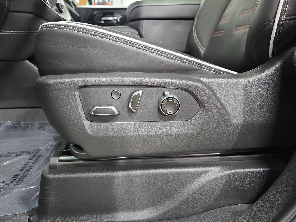 New 2026 GMC Yukon AT4 Ultimate AWD/4WD image 33