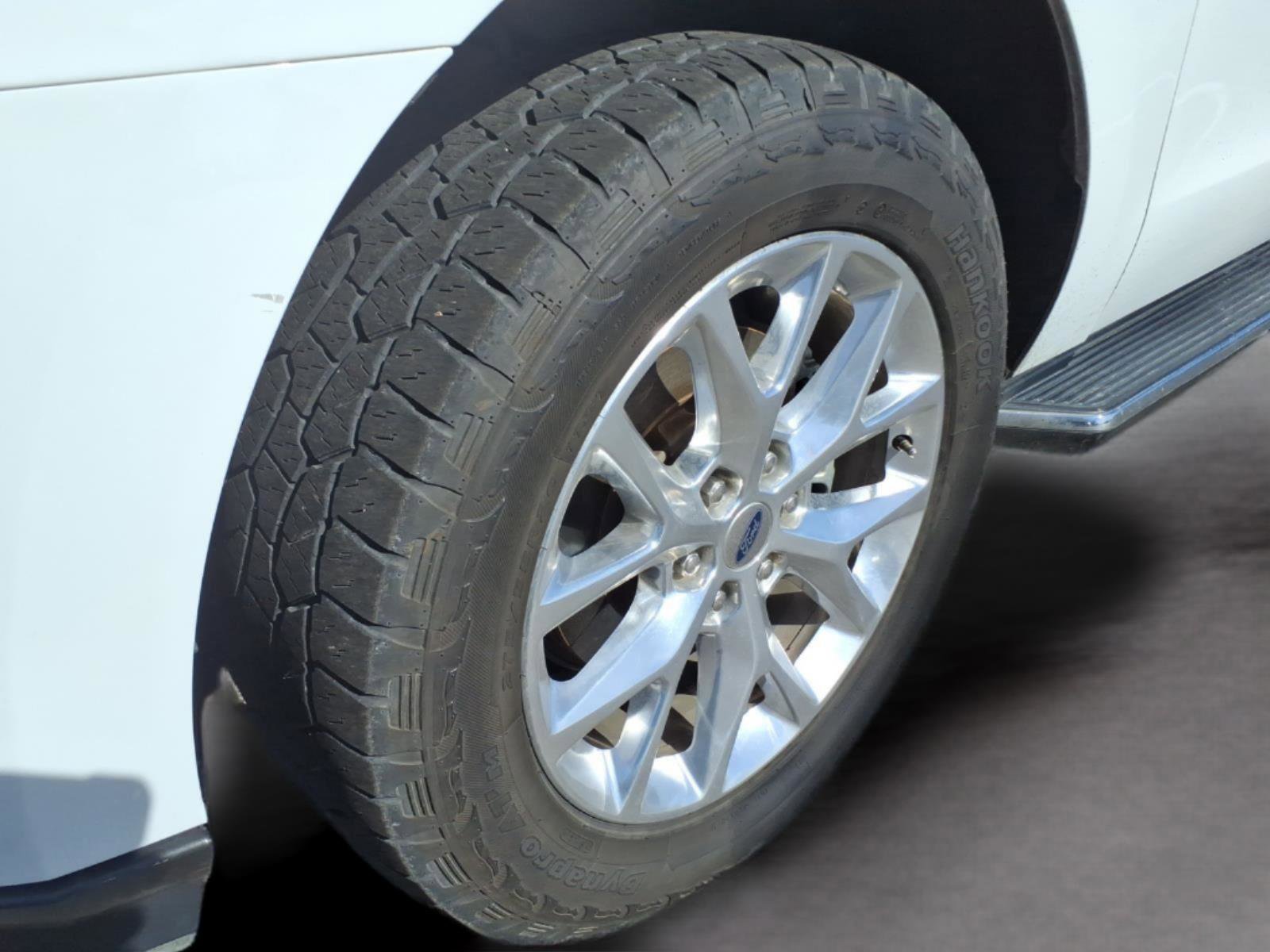 Used 2021 Ford Expedition XLT image 12