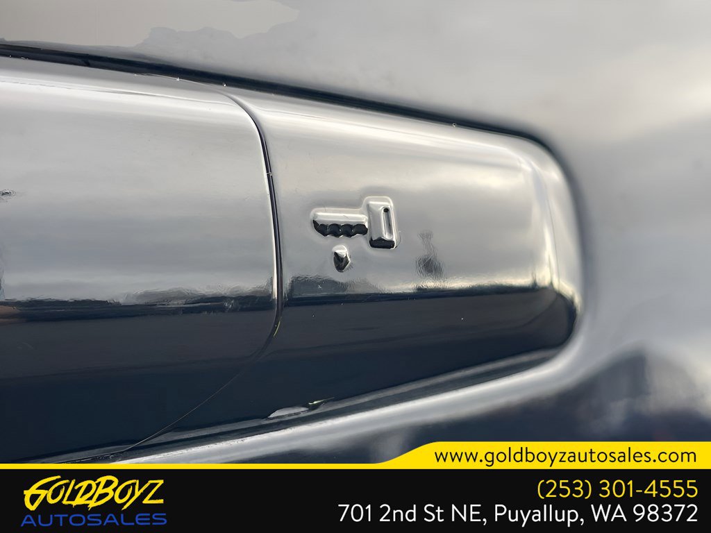 Used 2018 Jaguar F-PACE Premium image 30