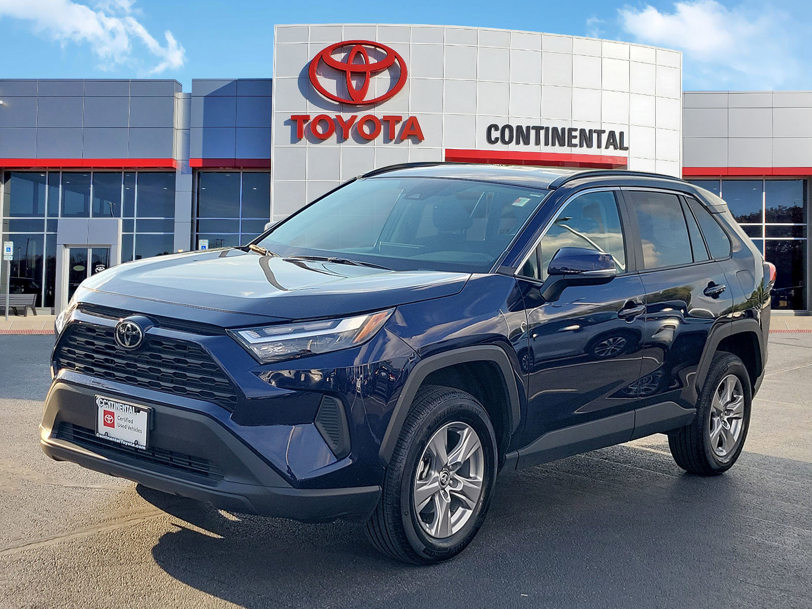 Certified 2025 Toyota RAV4 XLE AWD/4WD image 3