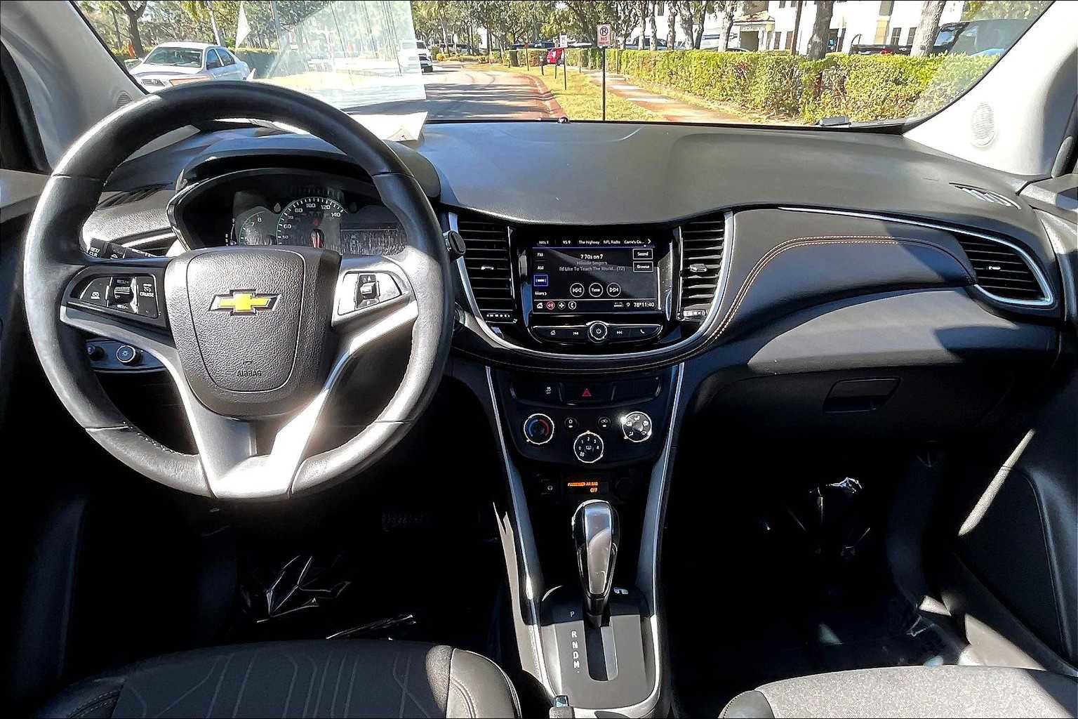 Certified 2021 Chevrolet Trax LT w/ Driver Confidence Package image 14