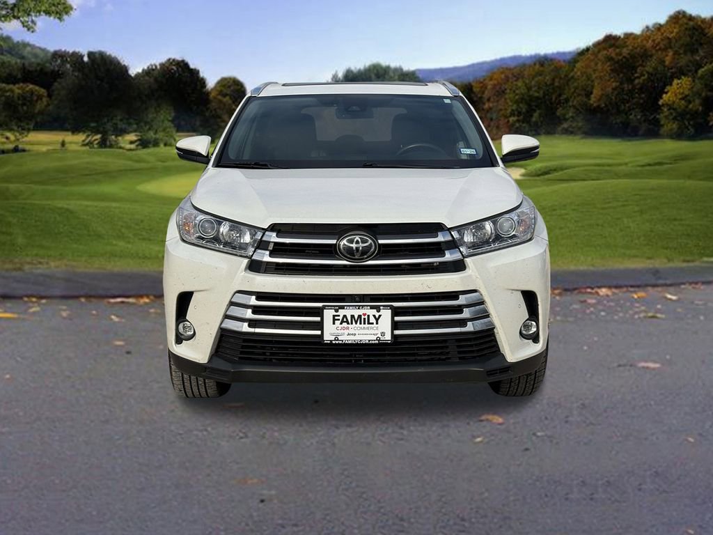 Used 2019 Toyota Highlander Limited Platinum image 2