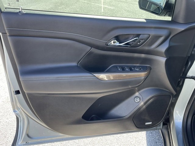 Certified 2023 GMC Acadia SLE w/ Driver Convenience Package image 28