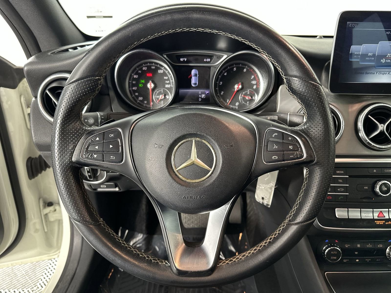 Used 2018 Mercedes-Benz CLA 250 image 14