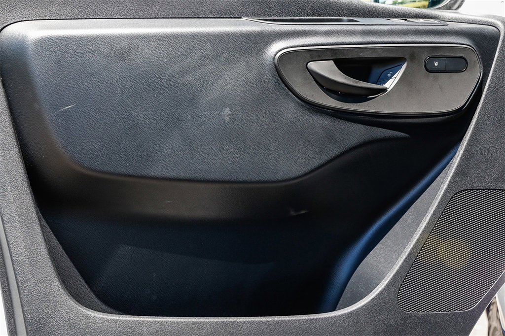 Used 2024 Mercedes-Benz eSprinter 170 Cargo image 17