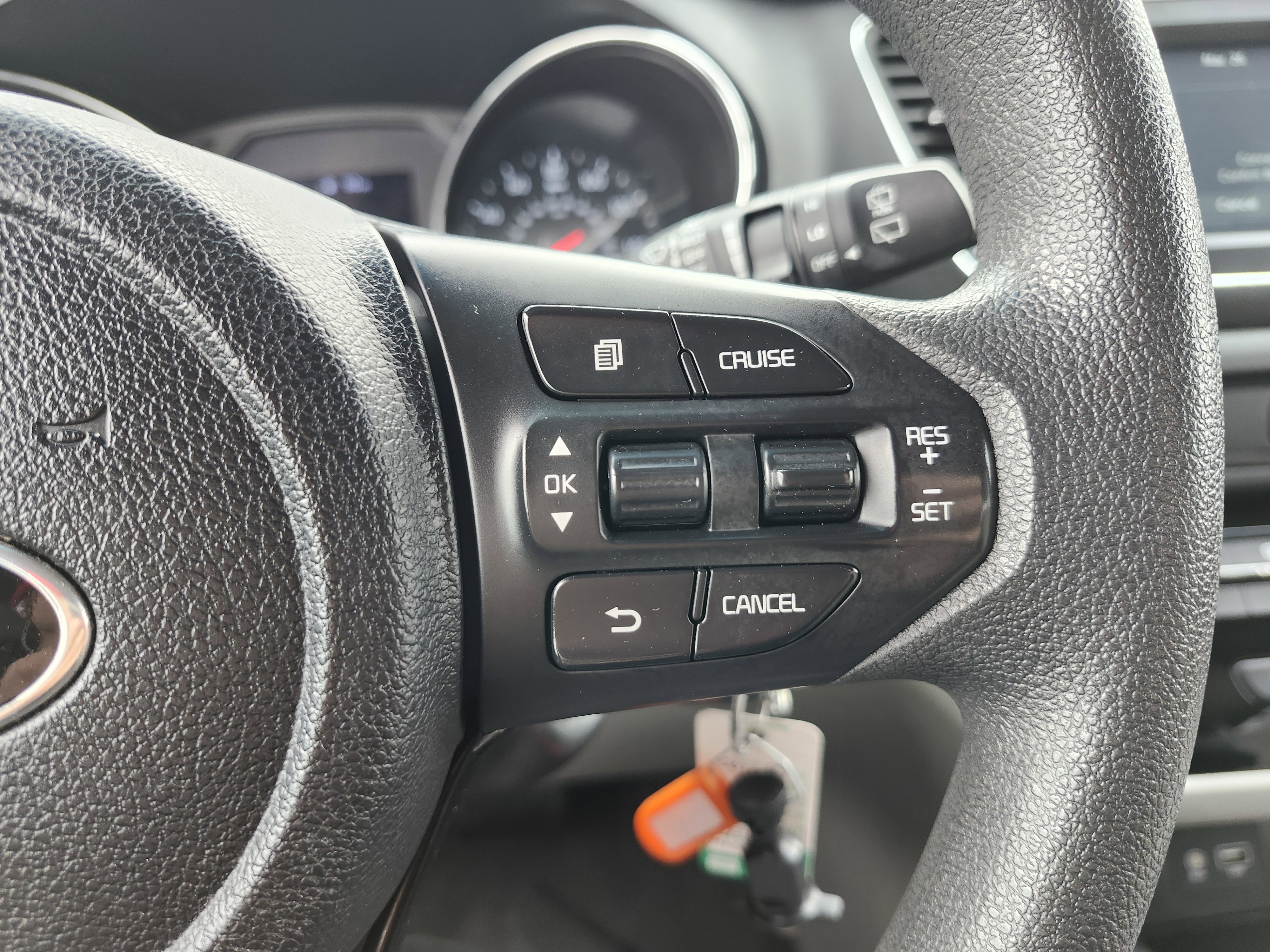 Used 2021 Kia Sedona LX image 31