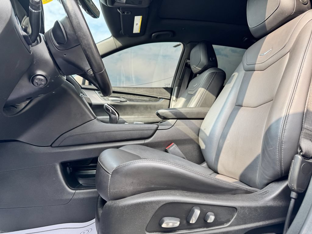 Used 2021 Cadillac XT5 Premium Luxury AWD/4WD image 17