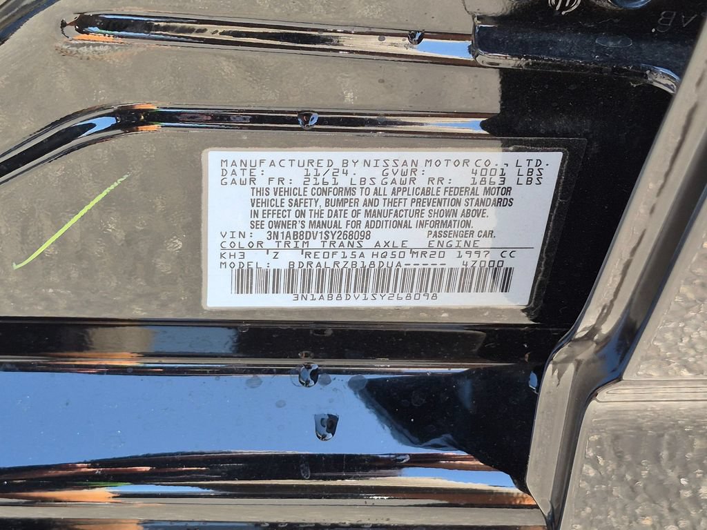 Certified 2025 Nissan Sentra SR FWD image 31