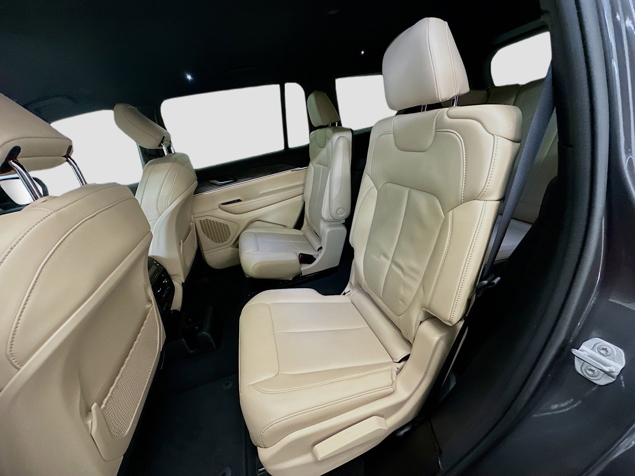 Used 2023 Jeep Grand Cherokee L Limited image 29