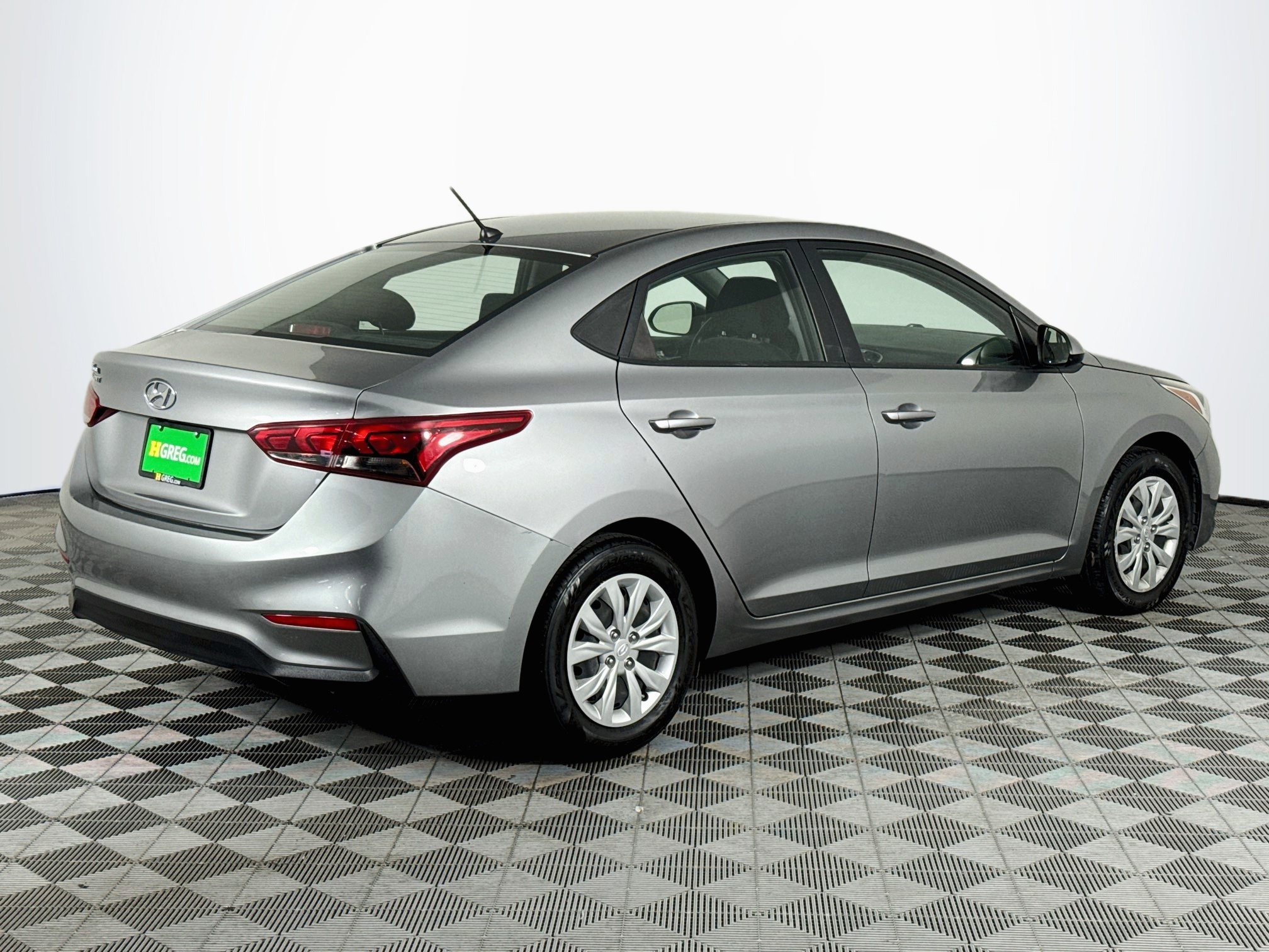 Used 2021 Hyundai Accent SE FWD image 8