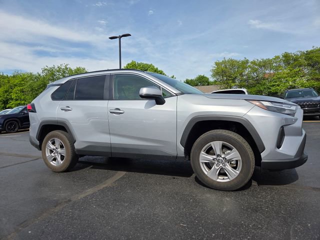 Used 2022 Toyota RAV4 XLE w/ Convenience Package AWD/4WD image 3