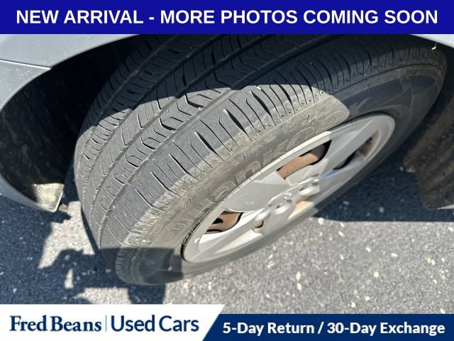 Used 2016 Chevrolet Sonic LS FWD image 2