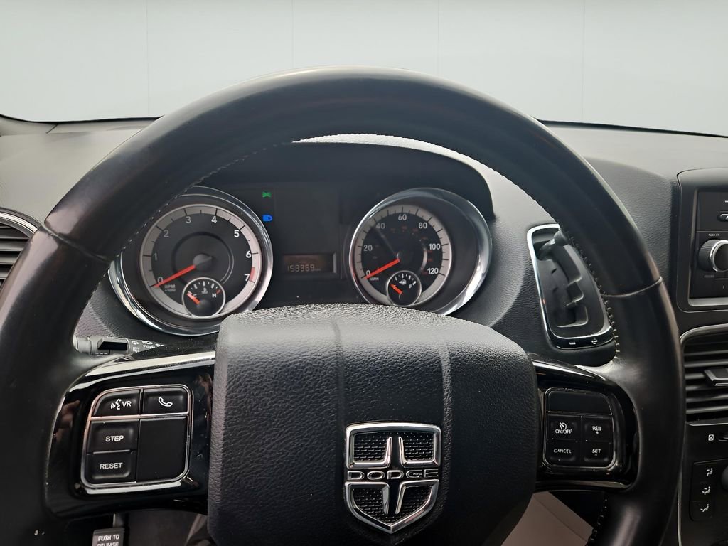 Used 2017 Dodge Grand Caravan SXT FWD image 24