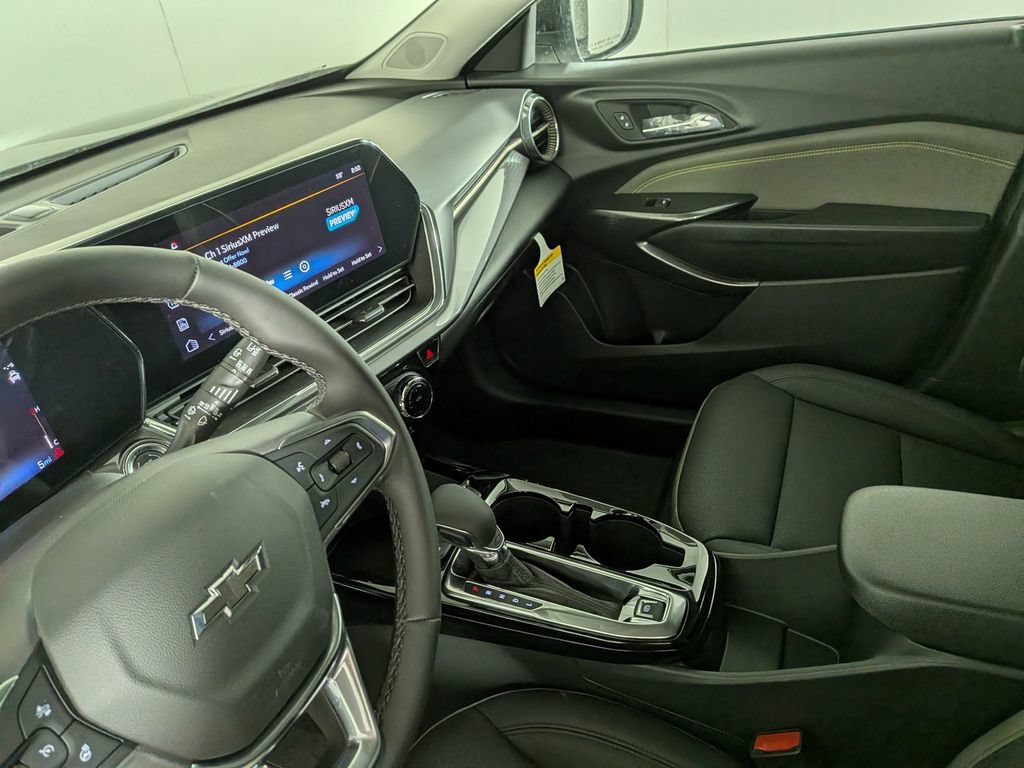 Used 2026 Chevrolet Trax ACTIV w/ Driver Confidence Package FWD image 25