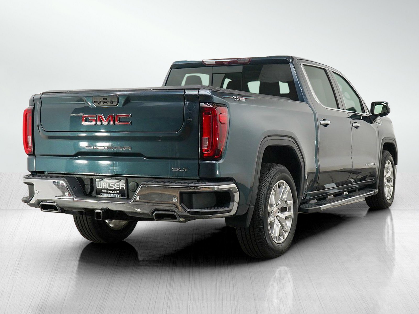 Used 2020 GMC Sierra 1500 SLT w/ SLT Premium Plus Package AWD/4WD image 5