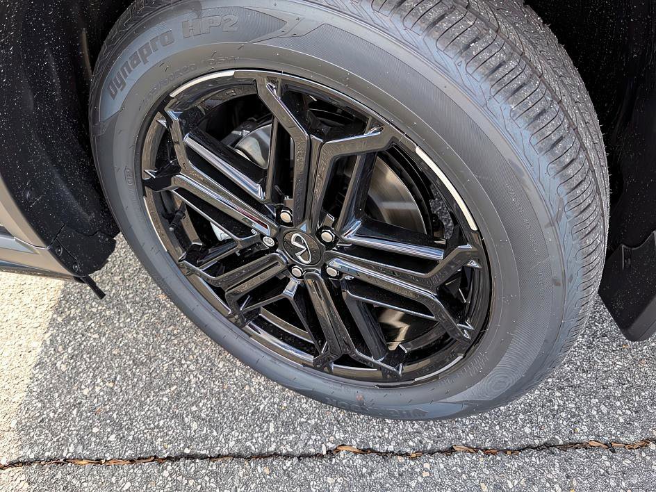 New 2026 INFINITI QX60 Sport image 8