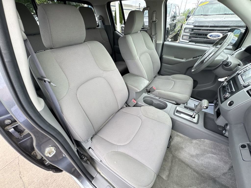 Used 2018 Nissan Frontier SV AWD/4WD image 26