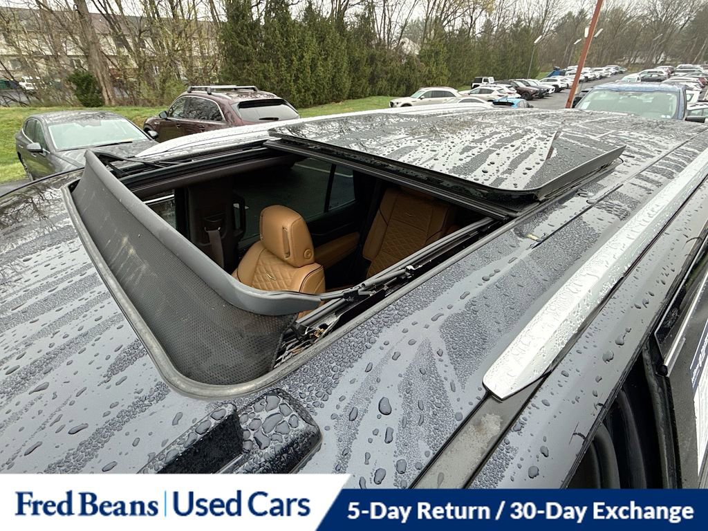 Used 2023 Cadillac Escalade Premium Luxury w/ LPO, Radiant Package AWD/4WD image 25