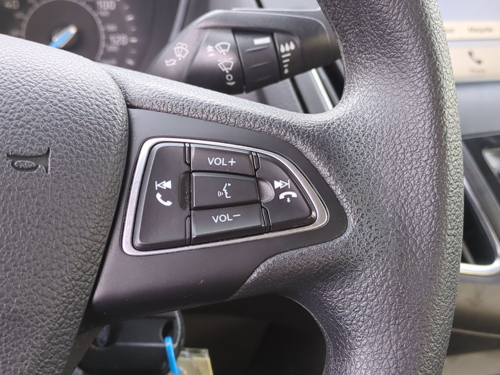 Used 2017 Ford Focus SEL image 19