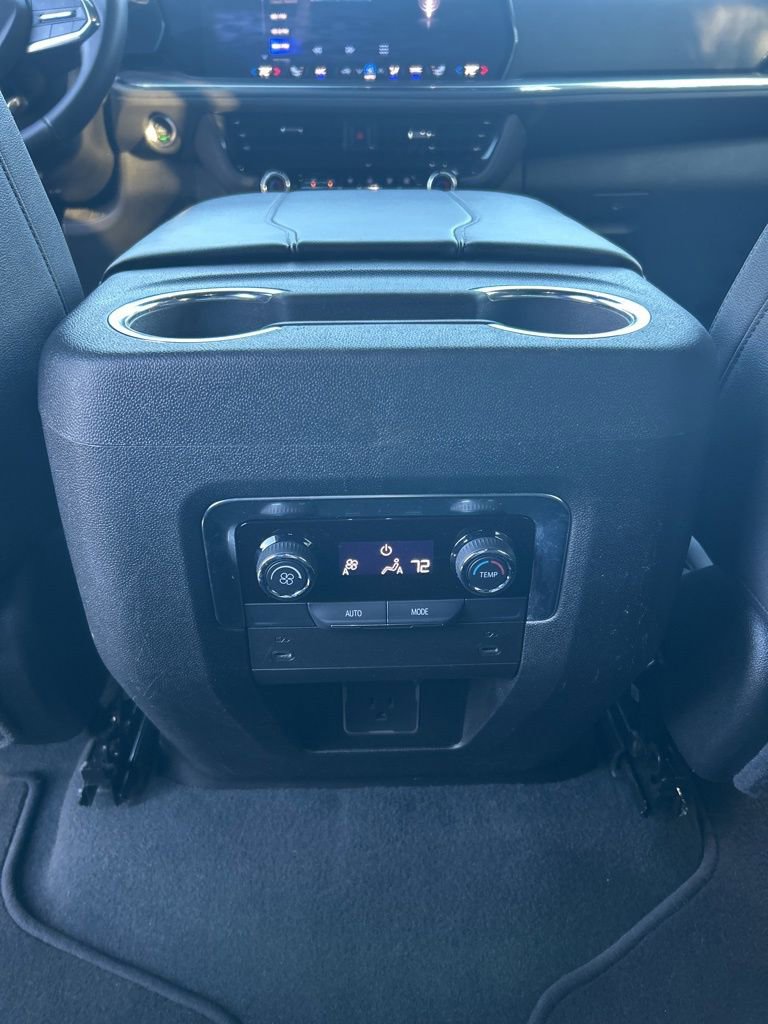 Certified 2025 Chevrolet Suburban Z71 image 23