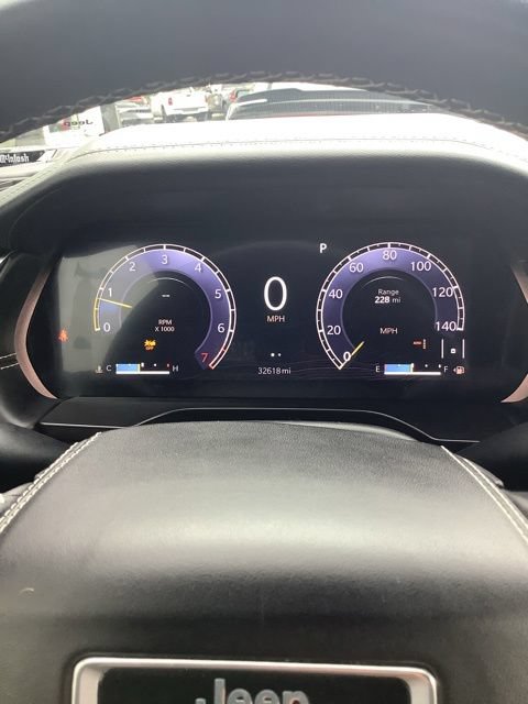 Certified 2021 Jeep Grand Cherokee L Overland w/ Luxury Tech Group IV AWD/4WD image 17