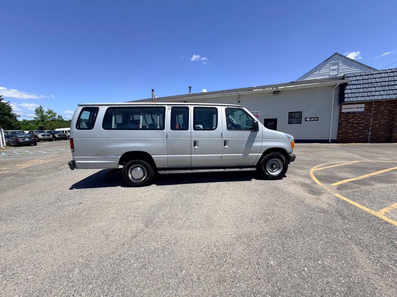 Used 2006 Ford E-350 and Econoline 350 XL RWD image 27