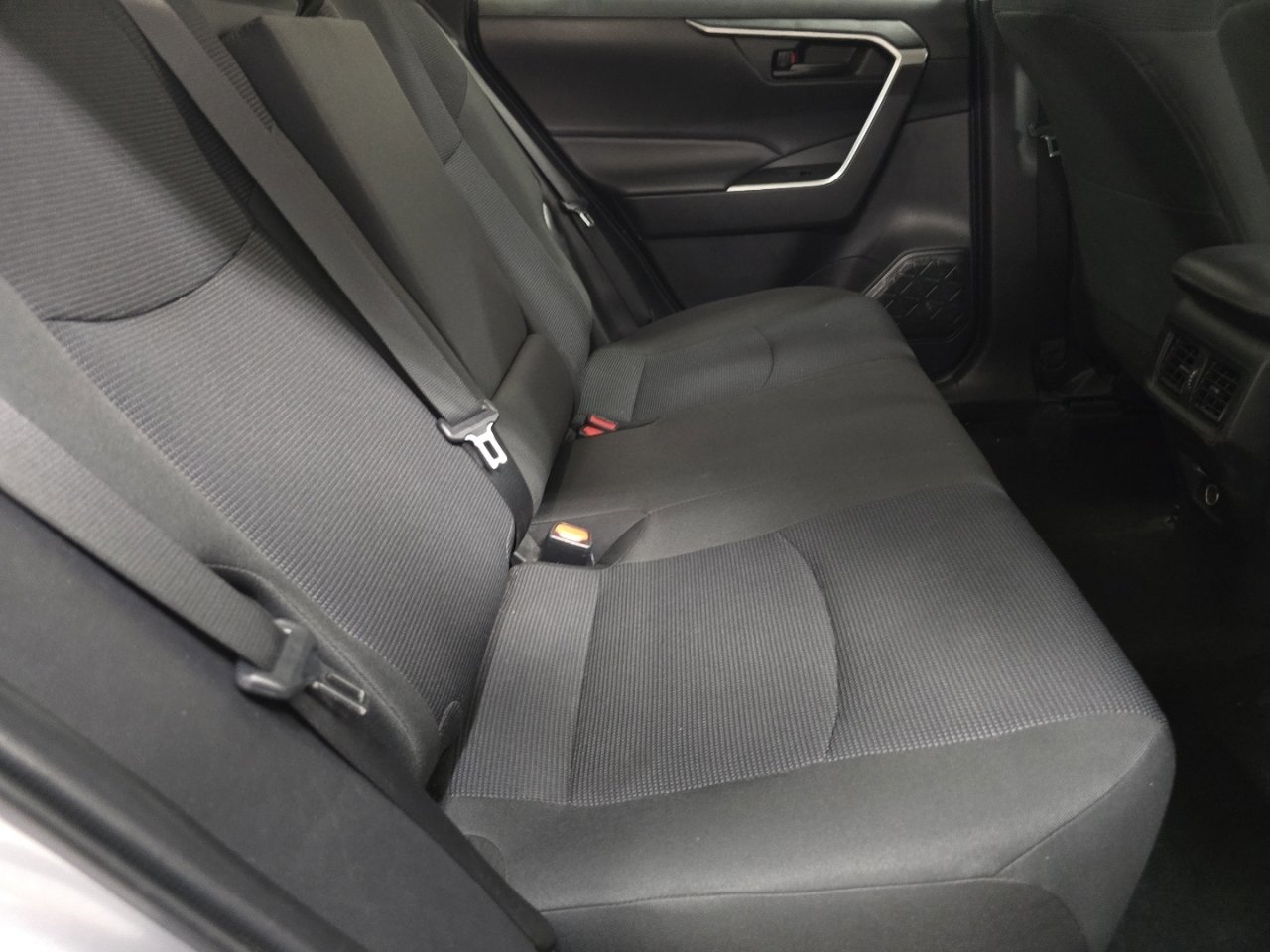 Used 2024 Toyota RAV4 LE image 17