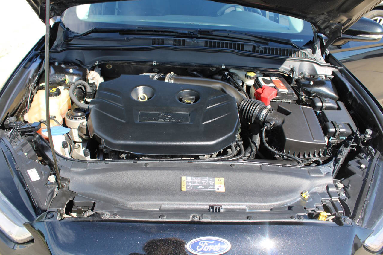 Used 2015 Ford Fusion SE w/ Equipment Group 201A FWD image 23