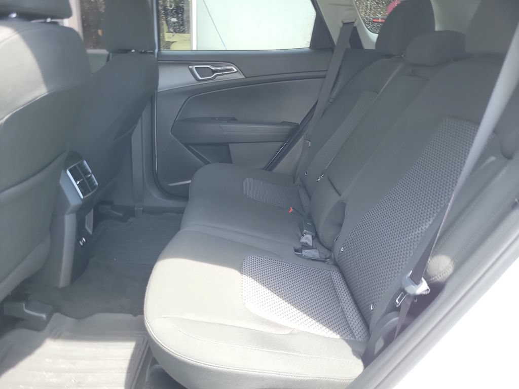 Certified 2026 Kia Sportage LX FWD image 10