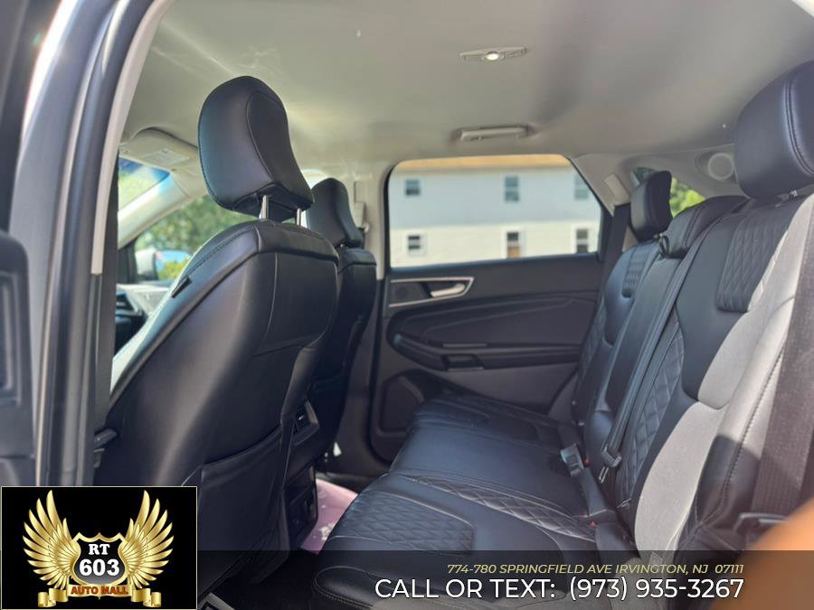 Used 2023 Ford Edge Titanium image 10