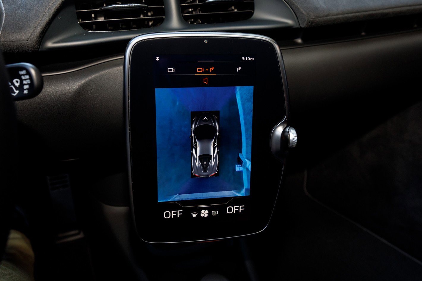Used 2025 McLaren Artura image 44