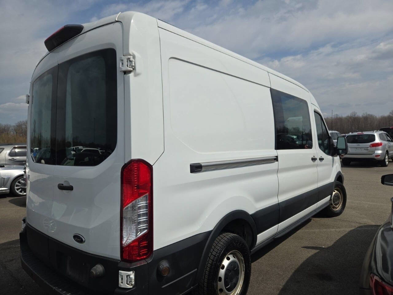Used 2019 Ford Transit 250 148 Medium Roof RWD image 20