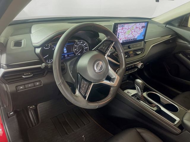 Used 2023 Nissan Altima 2.5 SR w/ SR Premium Package image 10