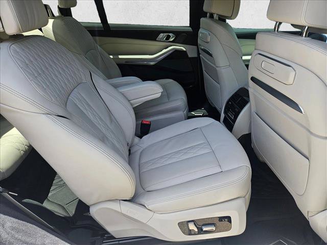 Used 2026 BMW X7 xDrive40i w/ Executive Package AWD/4WD image 22