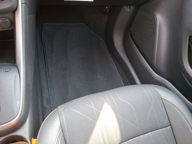 Certified 2022 Chevrolet Trax LT w/ LT Convenience Package image 28