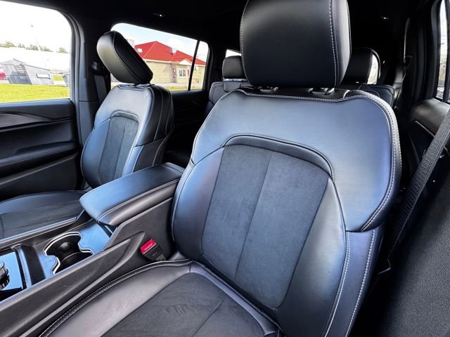 New 2025 Jeep Grand Cherokee L Altitude image 43