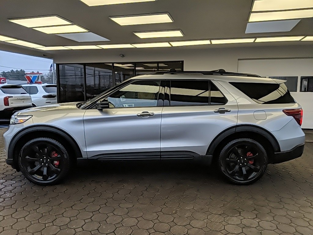 Used 2020 Ford Explorer ST w/ ST Street Pack image 12