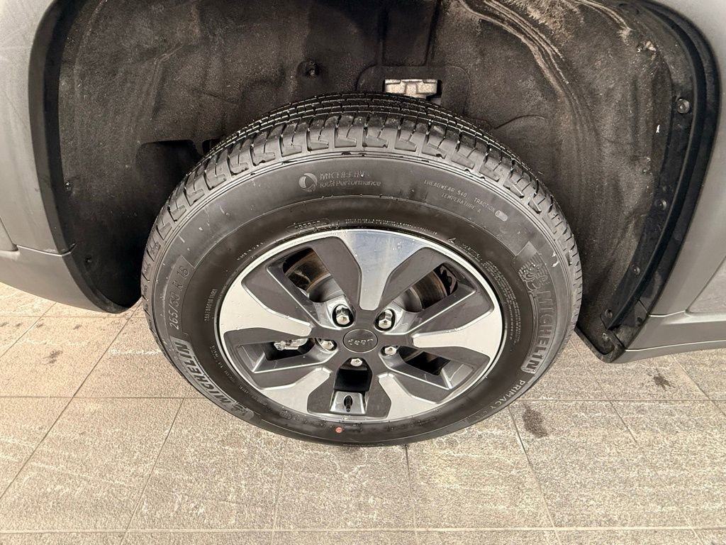 Used 2022 Jeep Grand Cherokee Limited 4xe image 46