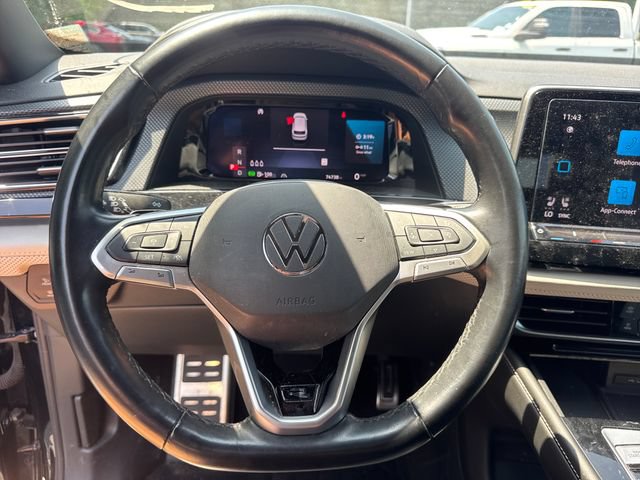 Used 2024 Volkswagen Atlas Cross Sport SEL Premium R-Line AWD/4WD image 19