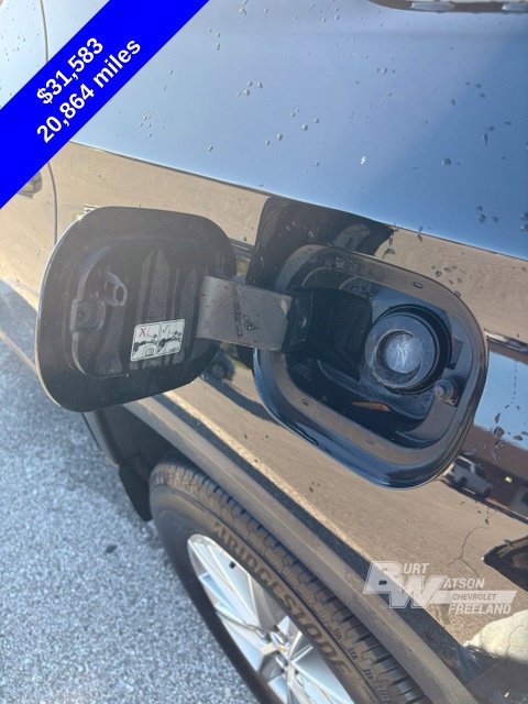 Used 2023 Chevrolet Traverse LT w/ LPO, Floor Liner Package AWD/4WD image 15