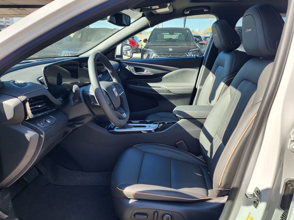 New 2026 Buick Envista Avenir FWD image 15