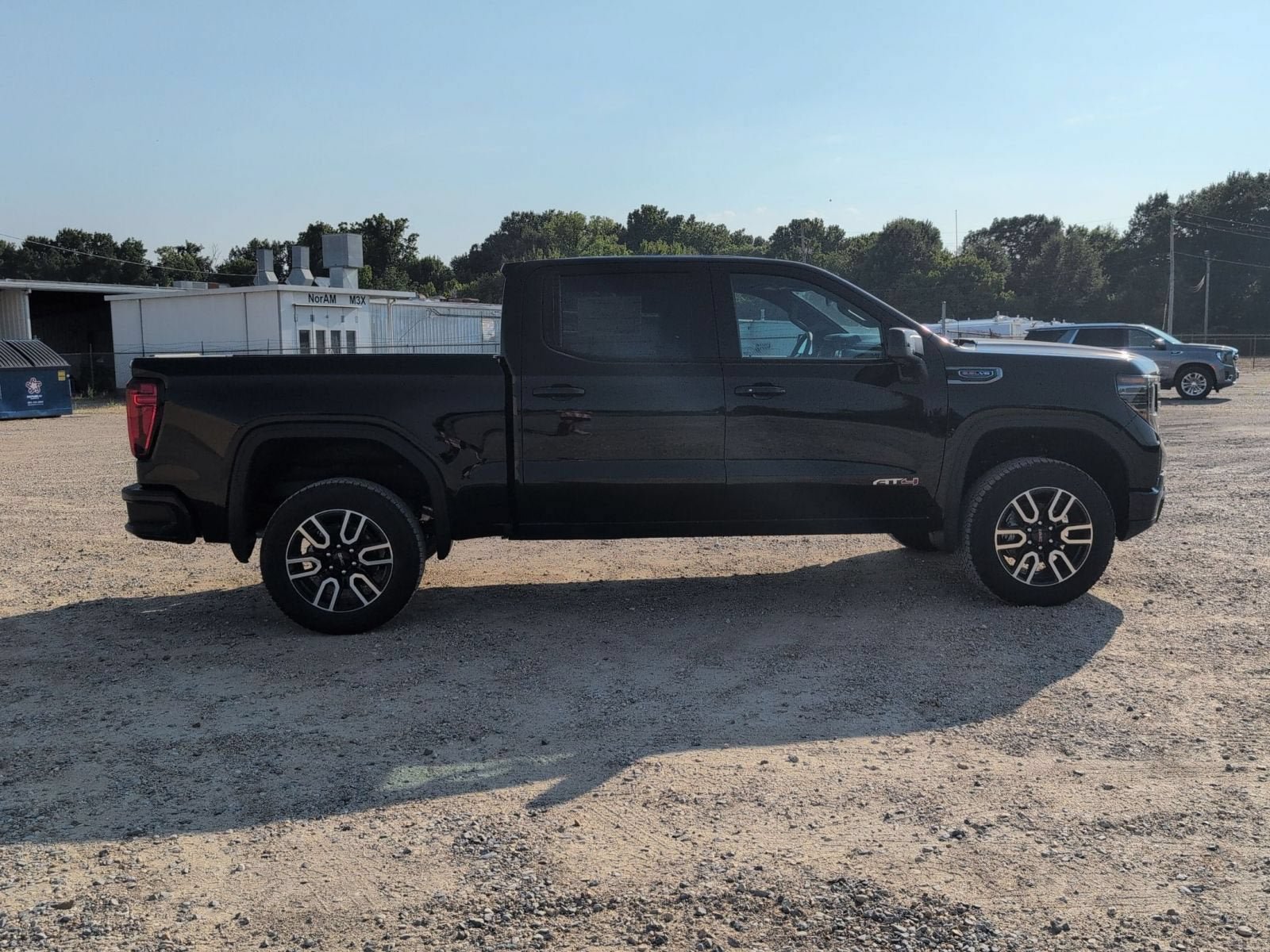 New 2026 GMC Sierra 1500 AT4 w/ AT4 Preferred Package AWD/4WD image 7