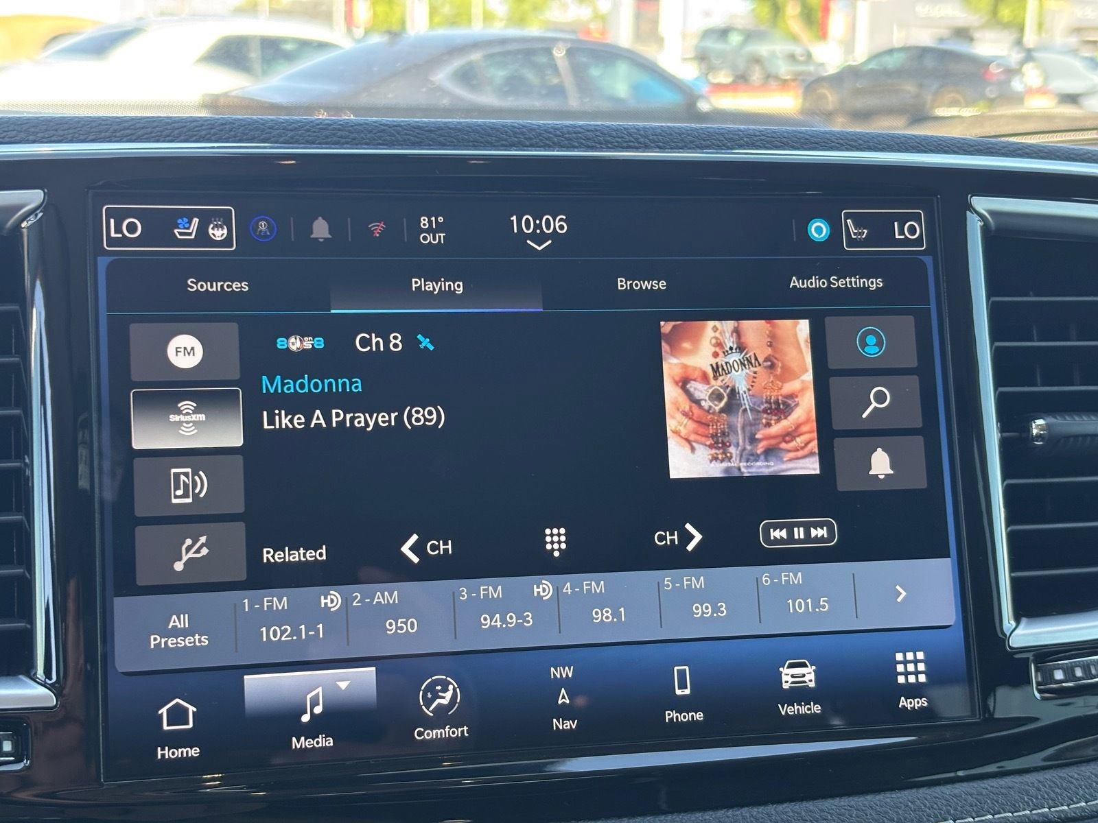 Used 2024 Chrysler Pacifica Limited image 23