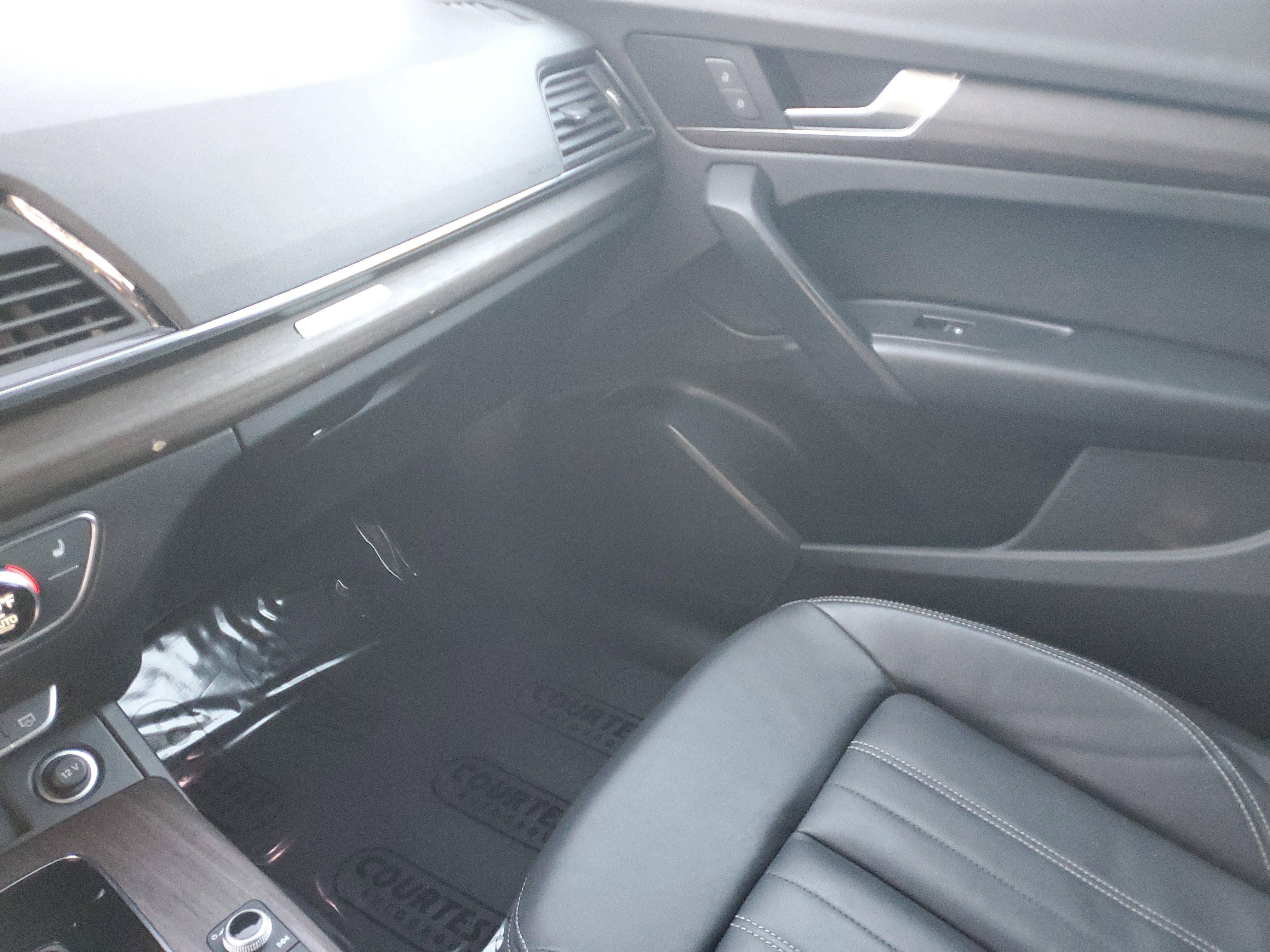 Used 2021 Audi Q5 Premium image 26