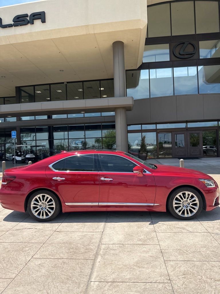 Used 2014 Lexus LS 460 w/ Comfort Package RWD image 15