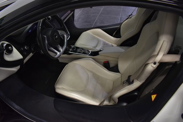Used 2020 McLaren GT image 16