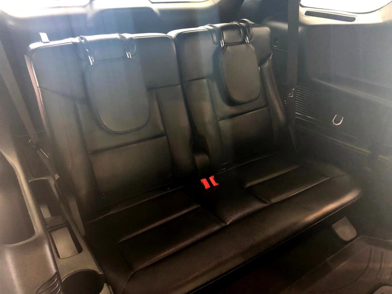 Used 2023 Ford Explorer ST-Line w/ Class IV Trailer Tow Package image 18