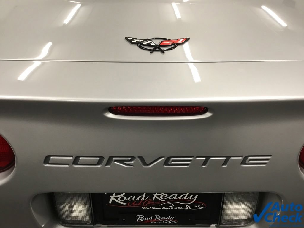 Used 2004 Chevrolet Corvette Z06 w/ Memory Package RWD image 12