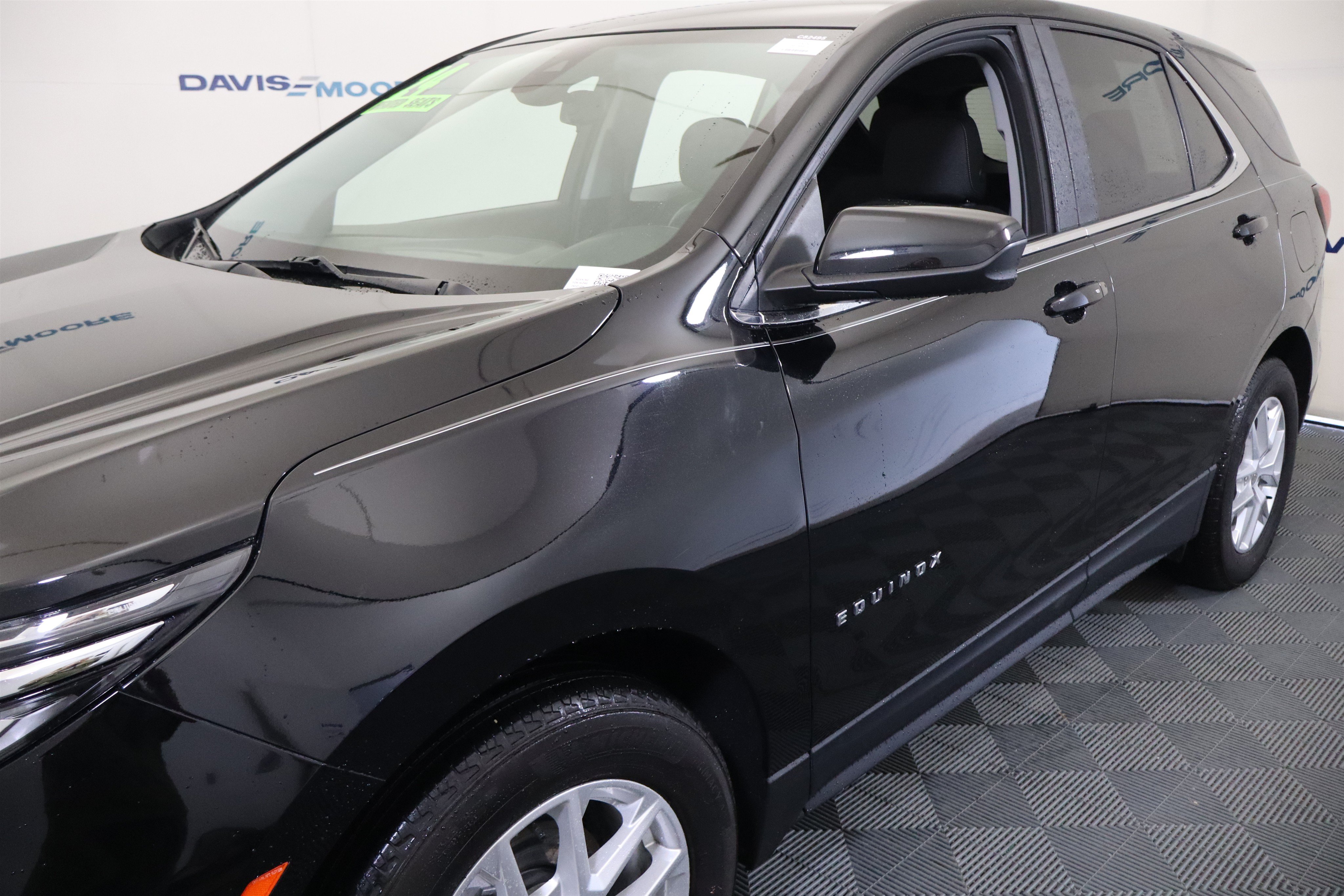 Used 2024 Chevrolet Equinox LT w/ LPO, Floor Liner Package FWD image 14