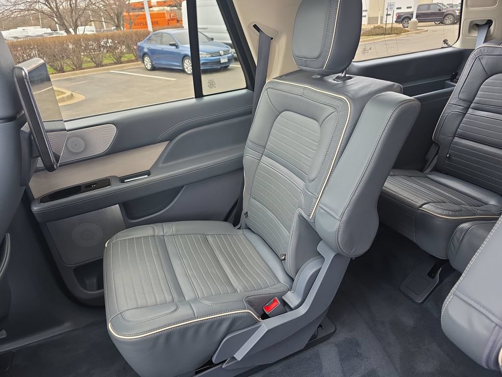 Used 2022 Lincoln Navigator Black Label AWD/4WD image 43